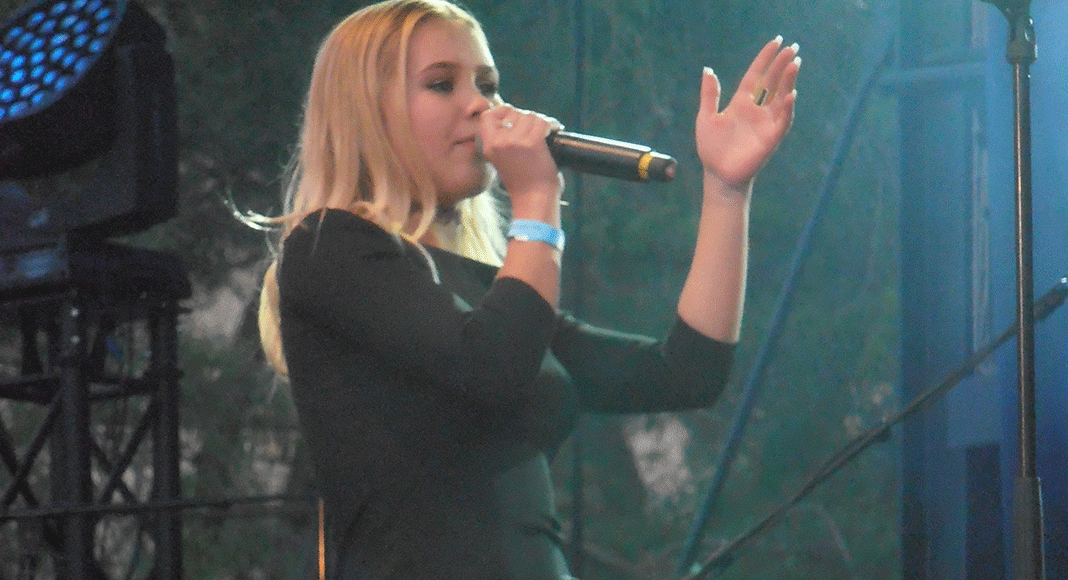 Lisa Ajax
